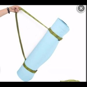 Gaiam yoga mat sling, never used!